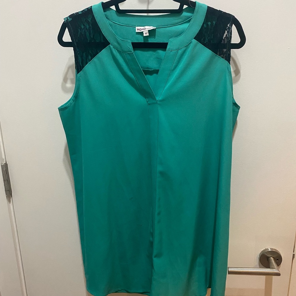 Maternity sleeveless tunic (Momo Maternity) - kelly green and black lace